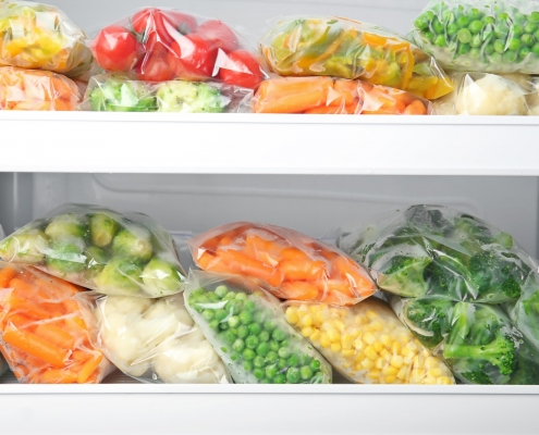 frozen-bags-of-vegetables-495x400 مقالات